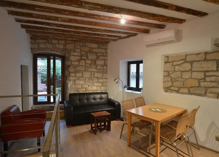 Lejlighed Il Cortile With Garden And Parking